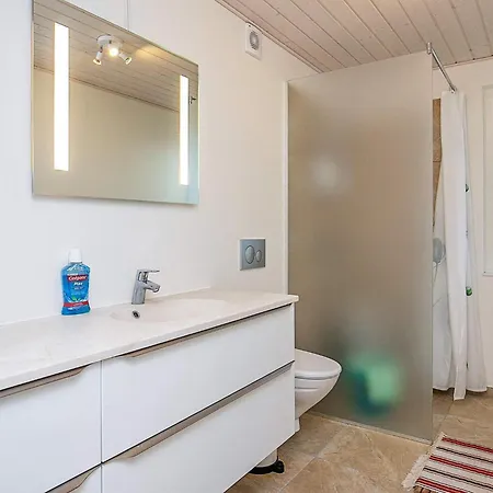 Feriehus 5 Person Holiday In Fars Sundsore